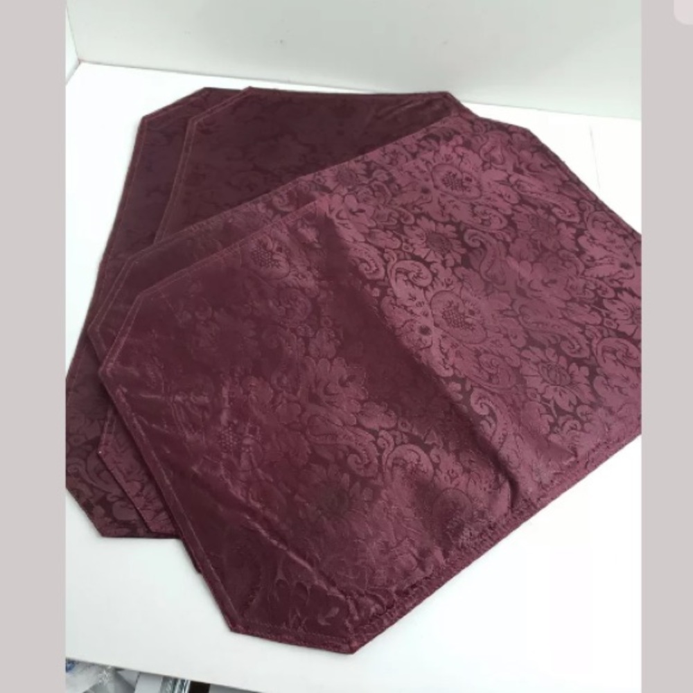 4 Deep Burgundy Plumb Pattern Placemats